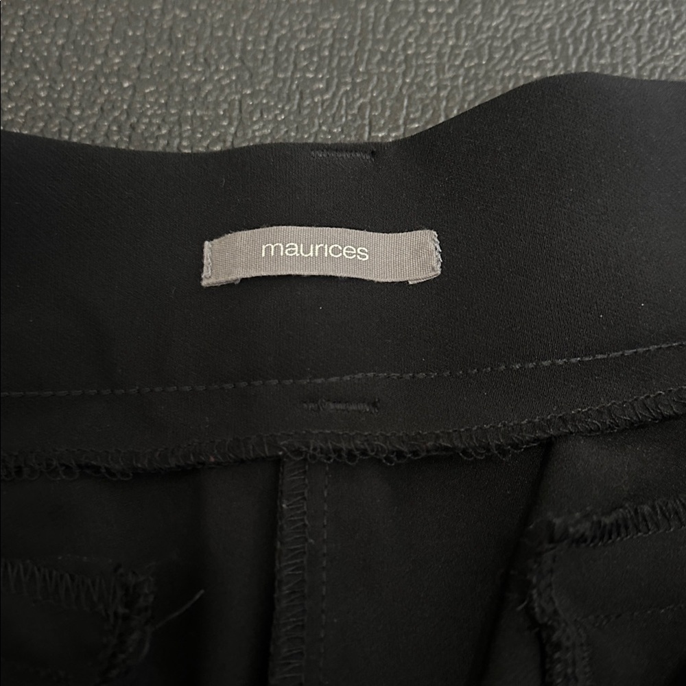 Maurices Sleek Black Pants 8 short - Picture 4 of 10